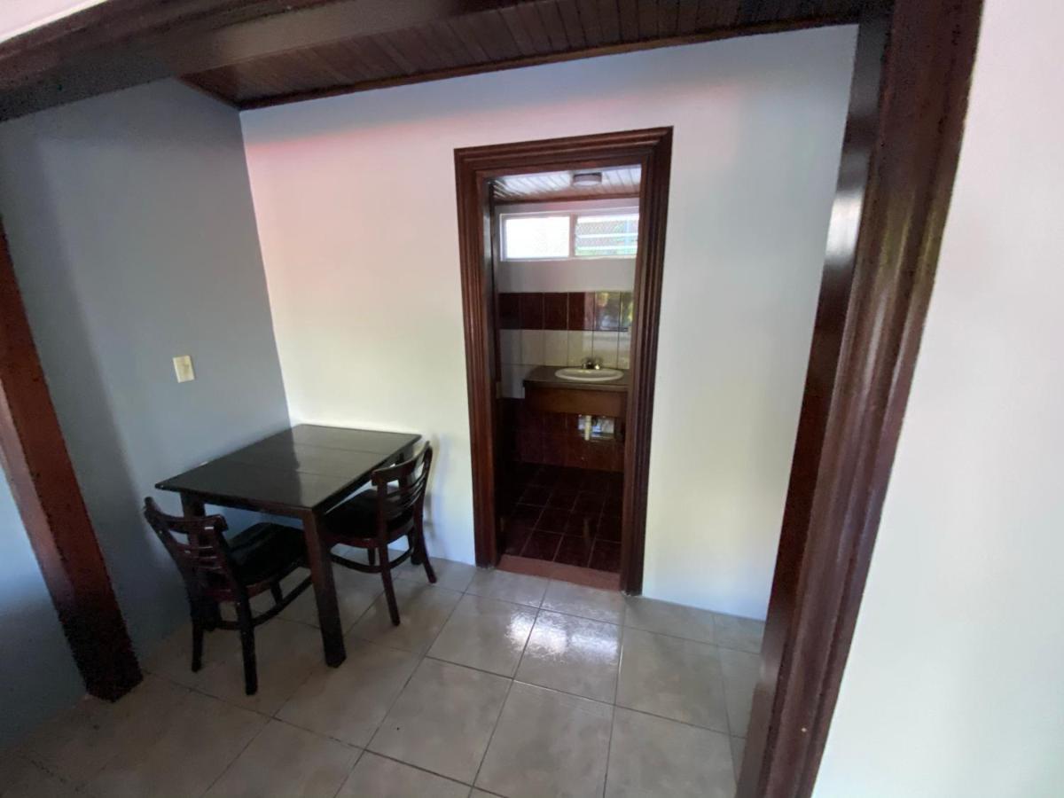 Hotel Puerto San Luis Tilaran Екстер'єр фото